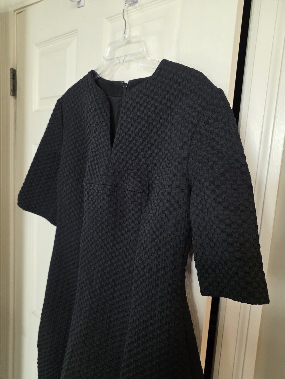 Talbot Runhof Black Textured Split Neck Fit Flare Short Sleeve Dress Size 12/42